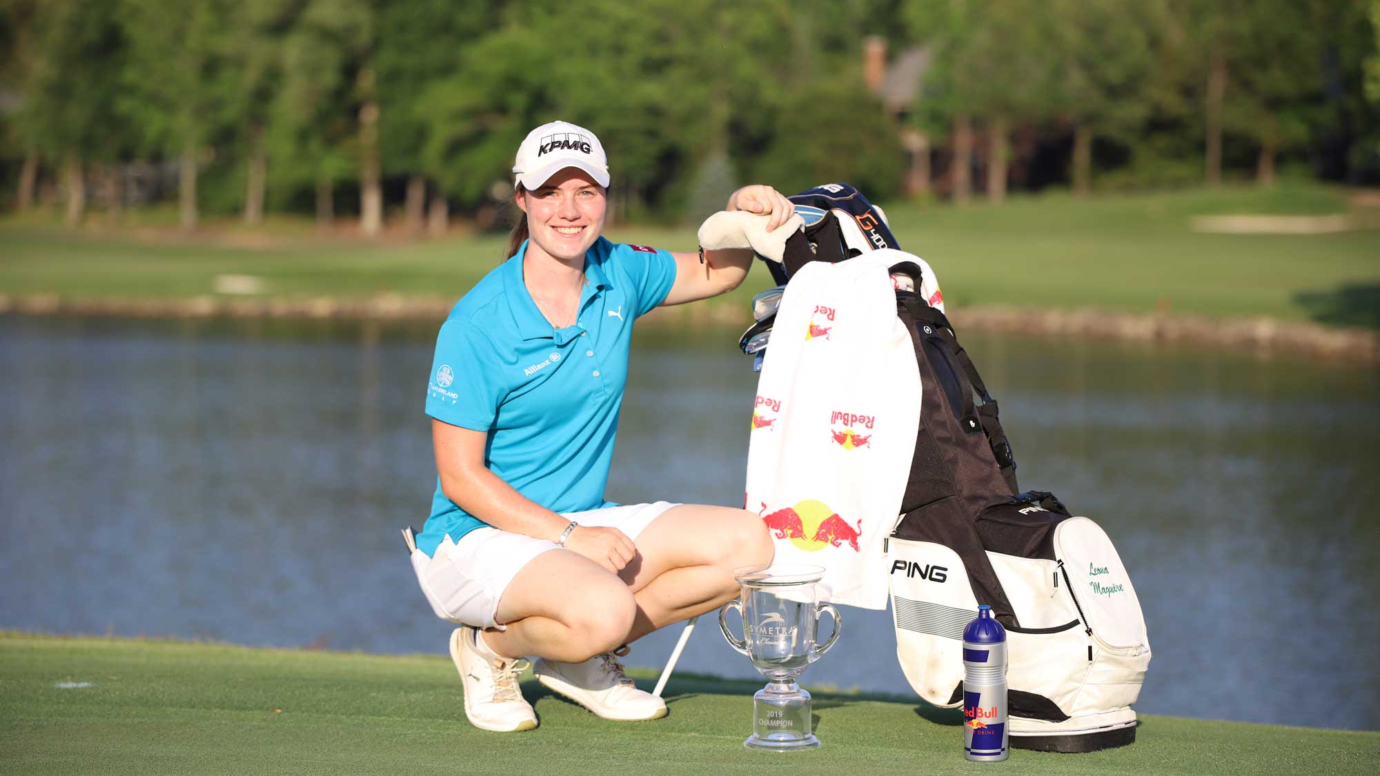 Leona Maguire with trophy and bag