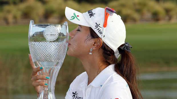 Hee Young Park with trophy CME Group Titleholders